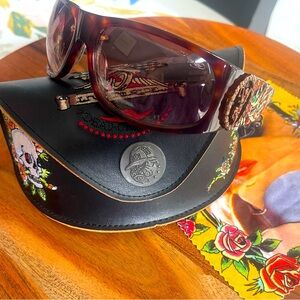 Ed Hardy vintage Live to Ride sunglasses set with case